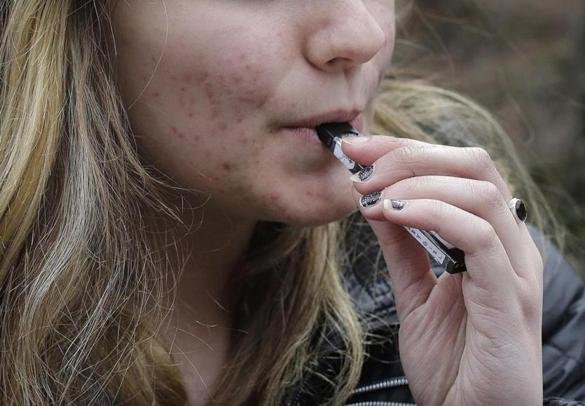 Survey shows 2m US teens are vaping marijuana - The Boston Globe
