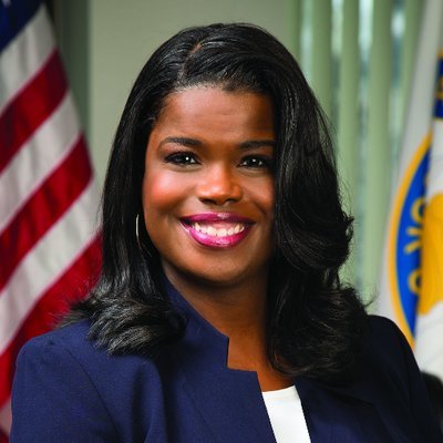 Cook County Illinois: State's Attorney announced her support for legalizing cannabis and tweeted that her office will "begin the process to expunge all misdemeanor marijuana convictions."