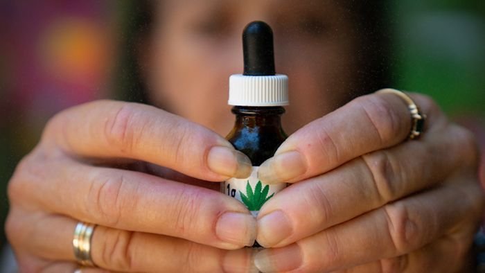 Australia: Elderly people breaking the law to use medicinal cannabis for the aches and pains of ageing