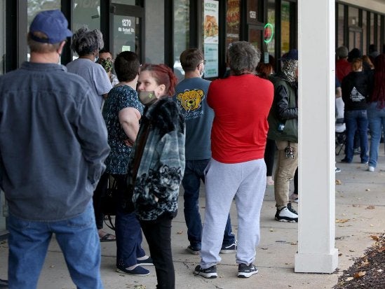 Medical marijuana sales begin in St. Louis County; patients line up at two licensed dispensaries